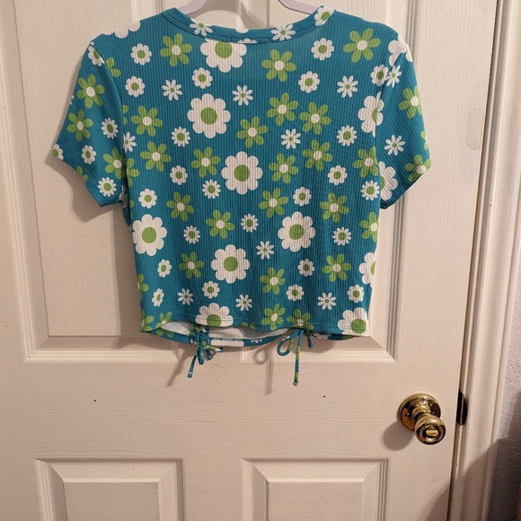 3/$15🧡 Rebellious Dreamer Women's Crop Top - Picture 5 of 12